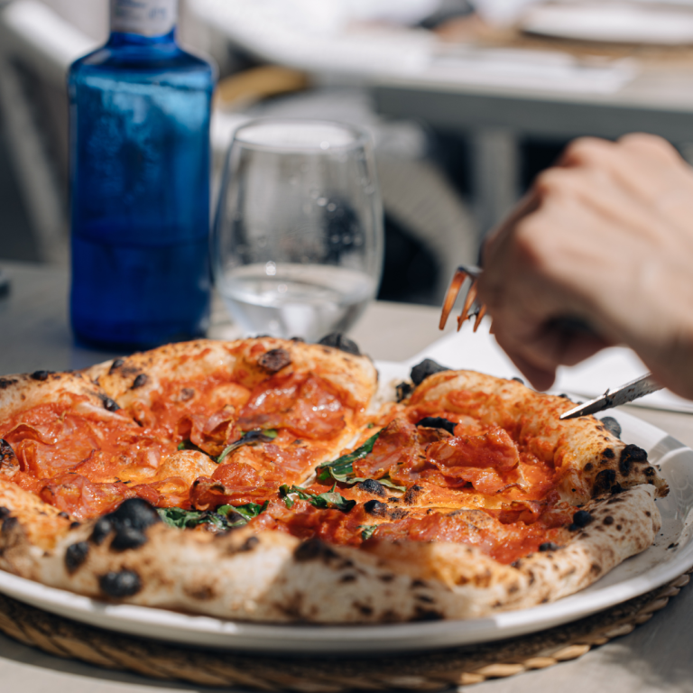 Alcudiapuerto+restaurant+hidden+gem+Mediterranean+breakfast+Mallorca+dining+experience+best+diner+puertoalcudia+pizza